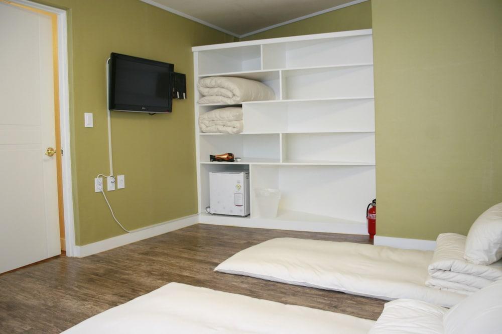 Crib 49 Guesthouse - Foreigner Only Seul Exterior foto