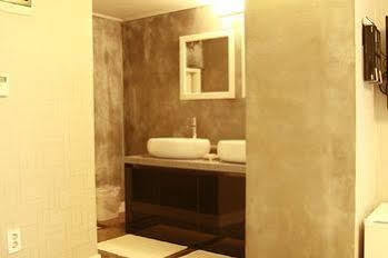 Crib 49 Guesthouse - Foreigner Only Seul Exterior foto